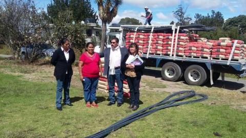 Con la entrega de material para construcción abatimos los niveles de marginación: alcalde imagen 1