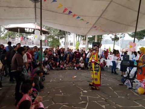 Alcalde lleva felicidad a los niños y niñas a sus comunidades en su día imagen 3