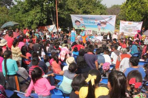 Celebran el Día del niño en Tepeyanco en un ambiente de fiesta imagen 2