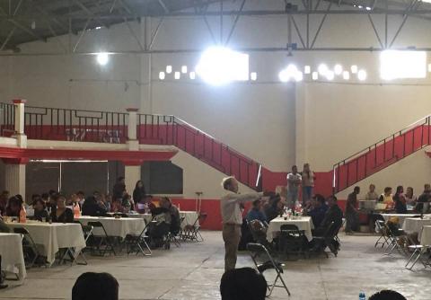 Alcalde de Tequexquitla, festeja el día del maestro imagen 3