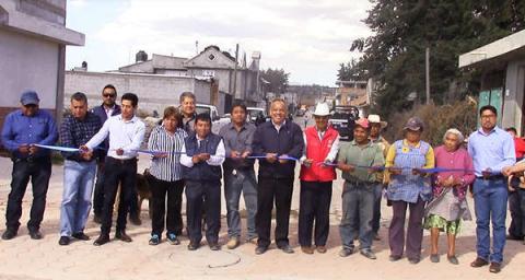 Entrega Alcalde de Huamantla obras en Xicoténcatl imagen 2