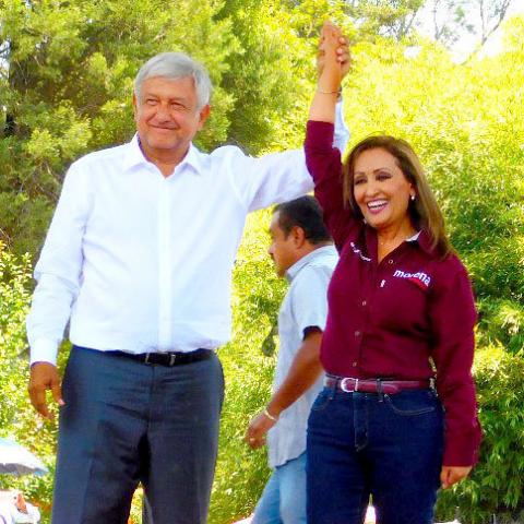 Invita Lorena a mitin de AMLO en el zócalo de la ciudad de Tlaxcala