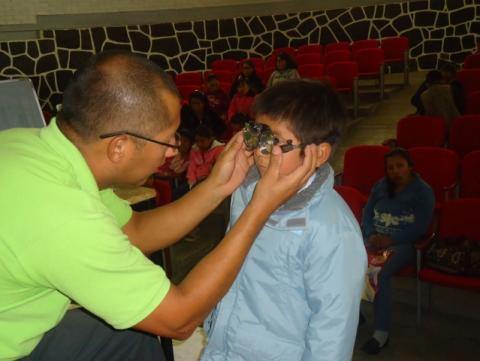 Realiza brigada “Ver Bien para Aprender Mejor”, diagnóstico fino a niños de Tlaxcala imagen 3