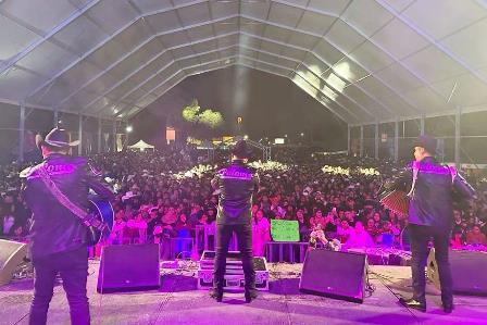 Lleno total en presentación de Grupo Palomo y Cardenales de Nuevo León imagen 3