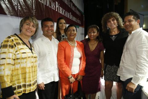 Lorena Cuéllar Cisneros en el Foro Regional Diálogo plural para el marco jurídico y las políticas de desarrollo social. Lorena Cuéllar Cisneros en el Foro Regional Diálogo plural para el marco jurídico y las políticas de desarrollo social.