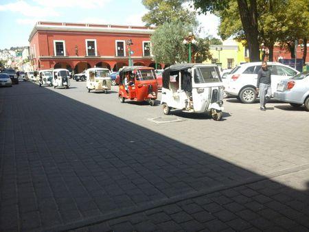 Ceden 20 mototaxistas más de Papalotla