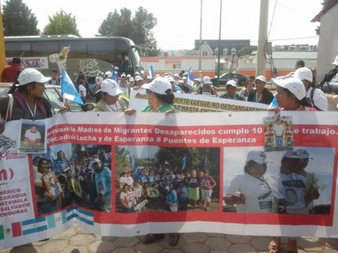 Condenan madres centroamericanas barreras en vías férreas de Apizaco imagen 1