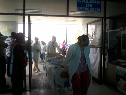 Protección Civil de Tzompantepec atiende llamado por fuga de gas en nosocomio imagen 3