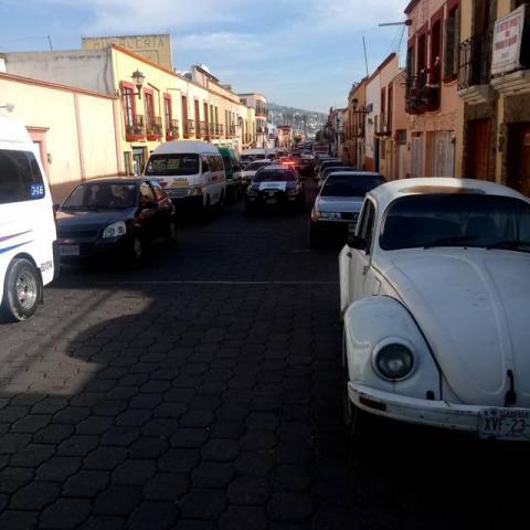 Policías estatales buscan intimidar a senadora Lorena Cuéllar