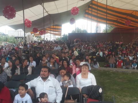 Mendieta Lira agasajo a cientos de mamás con los “Hermanos Carreón” imagen 4