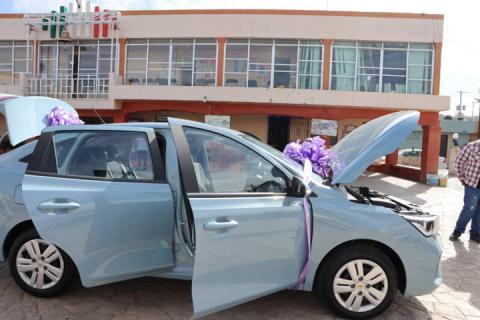En Tequexquitla, premiarán a los usuarios cumplidos con la rifa de un auto, motonetas y premios sorpresa imagen 2