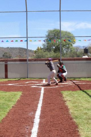 Inauguran primer campo de béisbol en Tequexquitla imagen 3