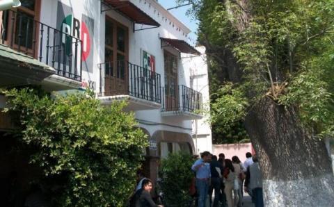 Pan y circo en la renovación del PRI en Apetatitlán