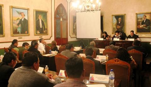 Se alinean regidores y presidentes de comunidad con Adolfo Escobar