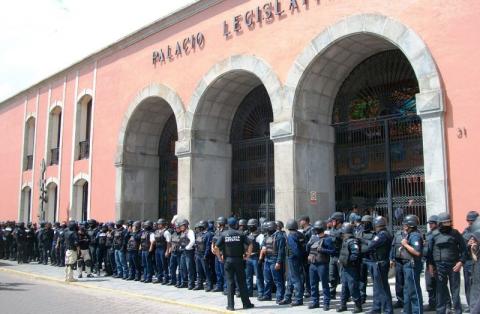 Una llamada al “teléfono rojo de May”, frenó ingreso al Congreso imagen 6