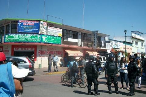 Comerciantes semifijos urgen diálogo y congruencia a Toño Mendoza imagen 1
