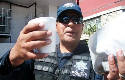 Funcionarios del gobierno de EPN aprovechan conflicto para alimentarse imagen 1