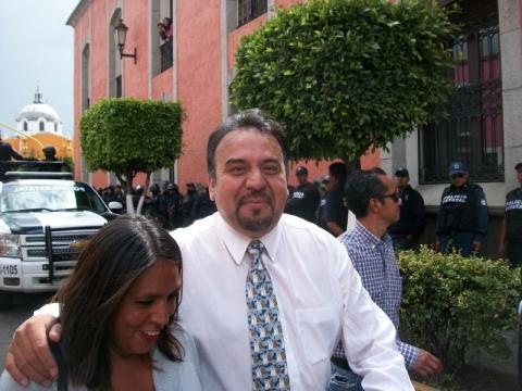 Con huevos y sin huevos se pueden expresar ciudadanos en el Congreso; Justo Lozano