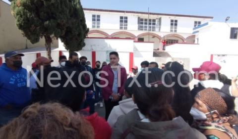 Cierran carretera federal pobladores de Acuitlapilco por falta de agua