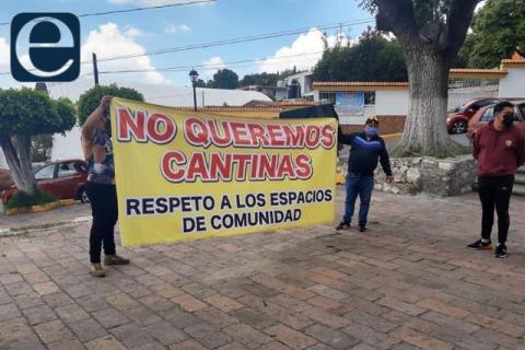 Se inconforman en Totolac por la instalación de una cantina en la plaza pública