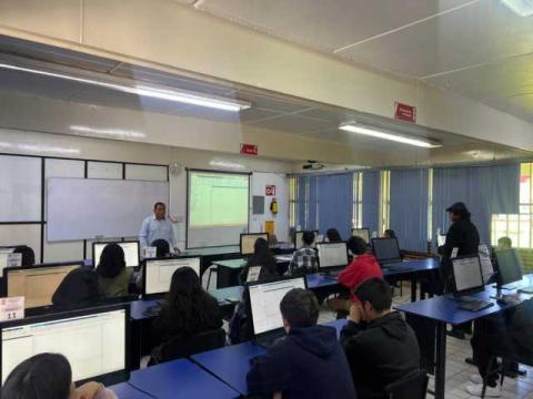 Expertos abordan temas de vanguardia en el XX Seminario en Matemáticas Aplicadas UATx imagen 1