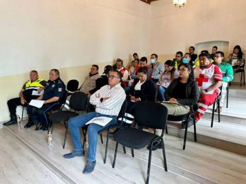 Encabeza reunión Salvador Santos Cedillo para el operativo de seguridad de la Feria Huamantla 2023 imagen 1