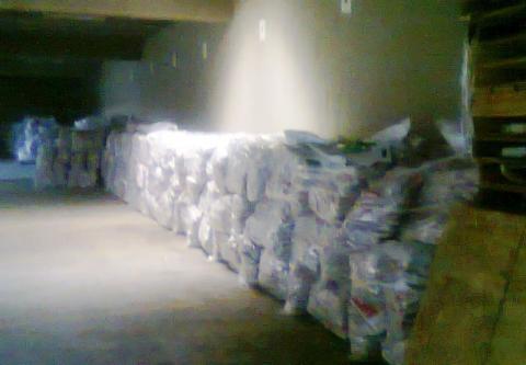 Arrumbados los paquetes de útiles escolares en la SEPE/USET imagen 1