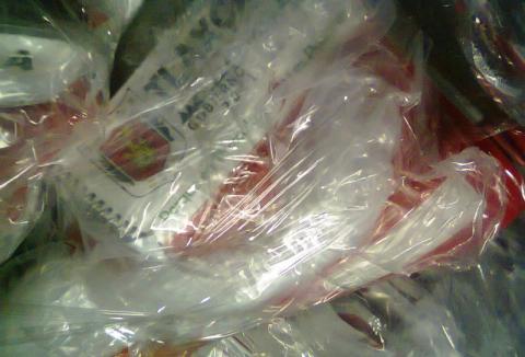 Arrumbados los paquetes de útiles escolares en la SEPE/USET imagen 2