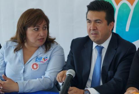 Presume Adolfo Escobar que no tiene rencores contra Aurora Aguilar será invitada de honor