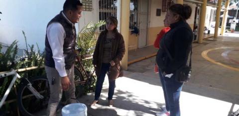 Entrega Gobierno de Xicohtzinco pintura a institución educativa