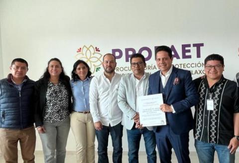 Firman convenio para atender problema del insecto descortezador