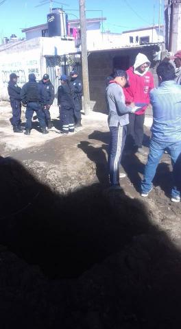 Vecinos molestos exigen a alcalde concluya obra en Nativitas imagen 8