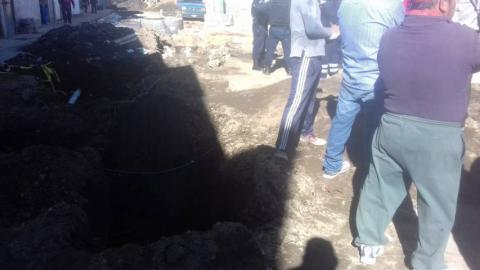 Vecinos molestos exigen a alcalde concluya obra en Nativitas imagen 9