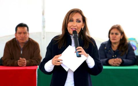 Lorena Cuéllar inaugura techumbre en Xaloztoc imagen 8