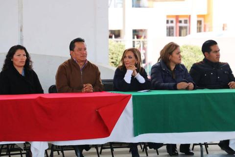 Lorena Cuéllar inaugura techumbre en Xaloztoc imagen 5