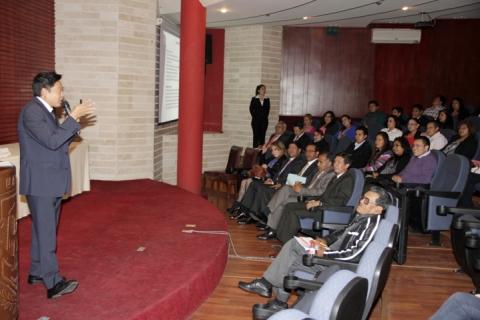 Promueve Asociación de Egresados de CEA de la UAT la actualización profesional