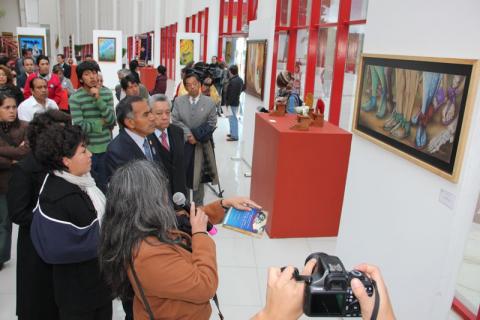 Presentan la UAT exposición “Sembrando la identidad” imagen 1