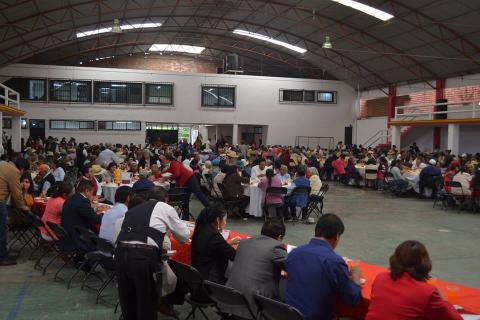 Alcalde reconoce el trabajo que realizaron los abuelitos para forjar este municipio imagen 3