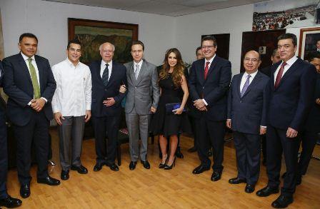 Acude Marco Mena al 4o Informe de su homólogo de Chiapas