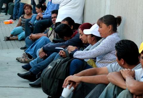 Cientos esperan hasta tres días para obtener su CANP imagen 2