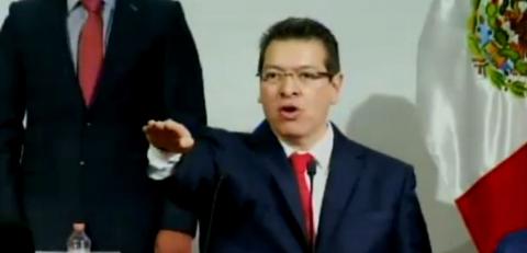 Marco Mena le da cachetada con guante blanco a MGZ