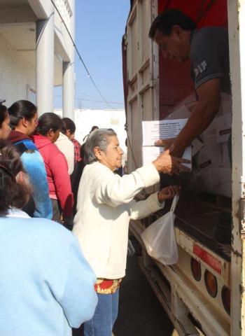SEDIF entrega despensas a beneficiarios de Tepetitla imagen 2