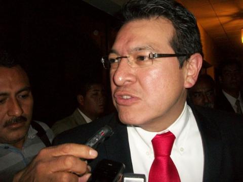 Se lanza el tricolor en busca de aliados en Congreso local