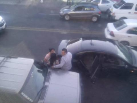Policía capitalina tolera pelea entre borrachales imagen 1