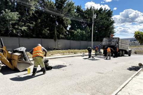 Ejecuta Ayuntamiento de Huamantla limpieza en camino al panteón de Santa Anita imagen 3