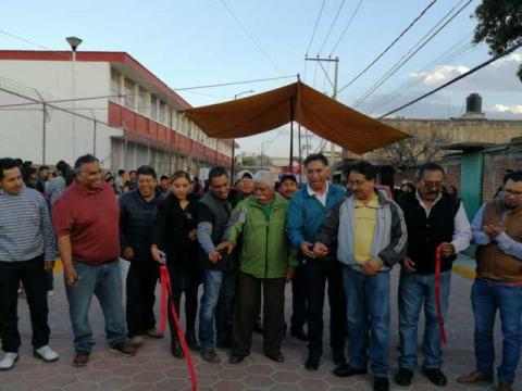 Herrera Xicohténcatl lleva obra pública a lugares olvidados