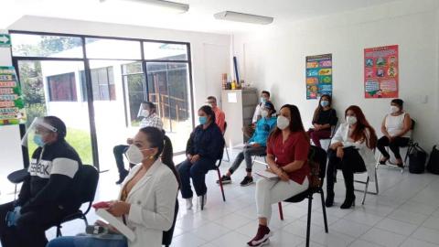 Capacitan a médicos del sector público y privado de Papalotla en temas de Covid-19