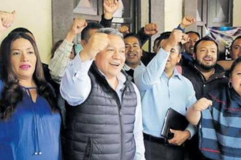 Maestros se aglutinan en torno a Cutberto Chávez