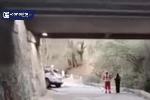 Cae del puente y muere en carretera Tlaxcala- Apizaco