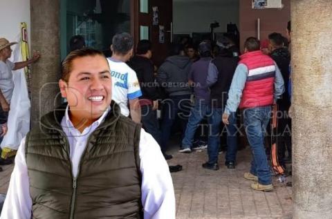 Eddy Roldán y su ahijado ordenaron dispersar a manifestantes con golpeadores